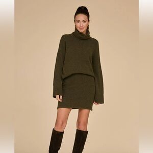 Noli Calista *SET* BROWN Turtleneck Sweater and Skirt